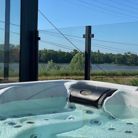 Jacuzzi Et Vue Sur Loire - Maison D'Hotes L'Odyssee La Chapelle-sur-Loire Exterior photo
